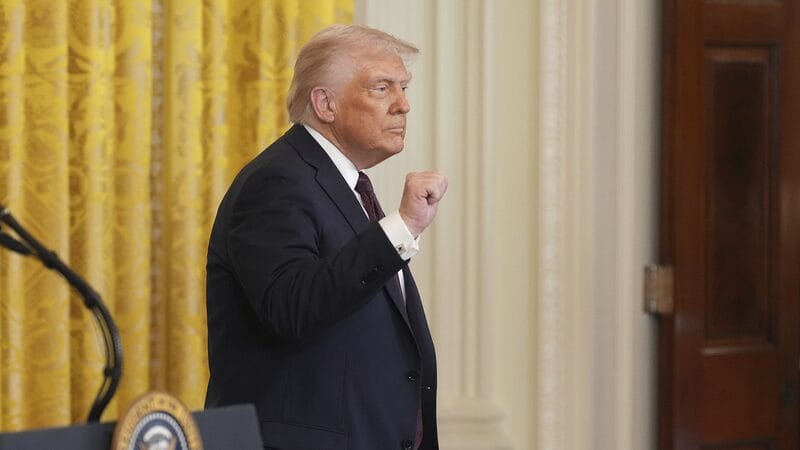 Trump insinúa reducciones arancelarias recíprocas en medio de cambios en el comercio
