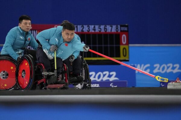 China avanza a las finales de curling en silla de ruedas en los Juegos Paralímpicos de Invierno 2026 🥌❄️ China_avanza_a_las_finales_de_curling_en_silla_de_ruedas_en_los_Juegos_Parali_mpicos_de_Invierno_2026____