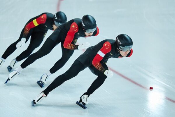 China_gana_la_carrera_por_equipos_masculinos_en_el_Campeonato_Mundial_ISU