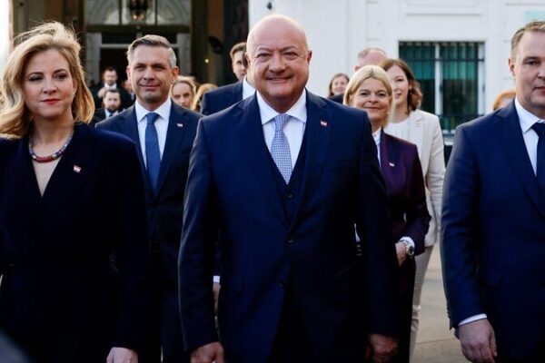 Christian Stocker se convierte en el nuevo canciller de Austria liderando una coalición histórica 🇦🇹 Christian_Stocker_se_convierte_en_el_nuevo_canciller_de_Austria_liderando_una_coalicio_n_histo_rica___