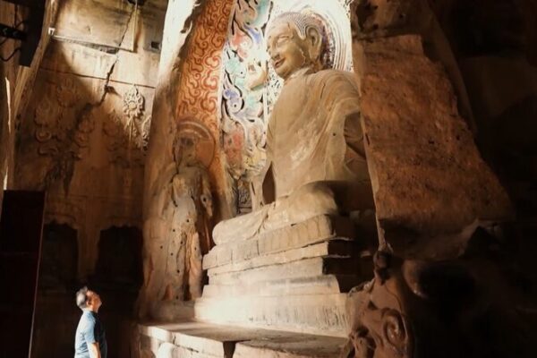Descubre el Tesoro Antiguo: Grutas de Xiangtangshan Descubre_el_Tesoro_Antiguo__Grutas_de_Xiangtangshan