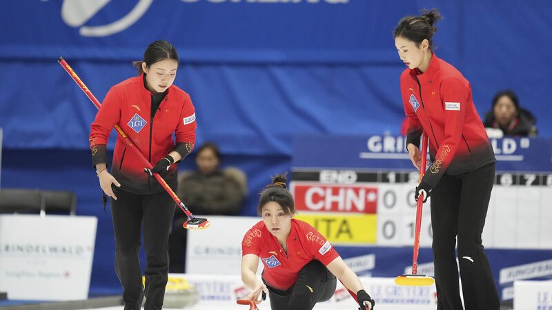 Drama_de_curling_en_China__victoria_emocionante_y_derrota_ajustada