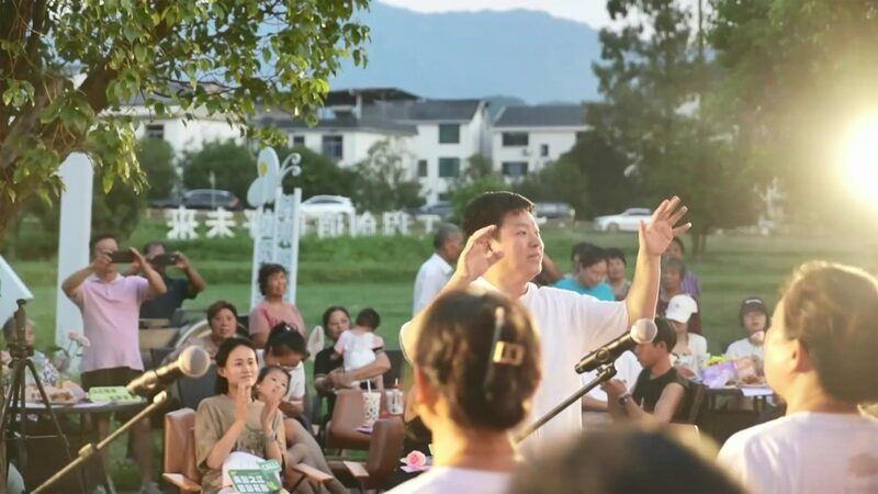 El_Pueblo_Zhijiang_Enciende_un_Nuevo_Estilo_de_Vida_Rural_con_Galas_Arti_sticas_Nocturnas___ video poster