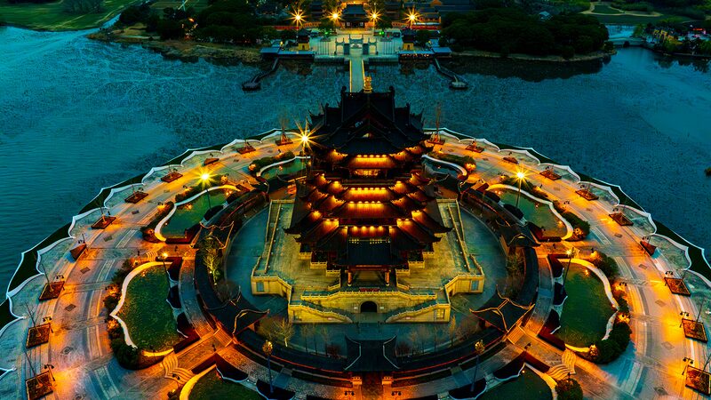 Esplendor_Nocturno__El_Templo_Chongyuan_Ilumina_la_Historia