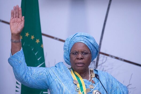Enviado de China Extiende Cálidos Deseos en la Inauguración de Namibia
