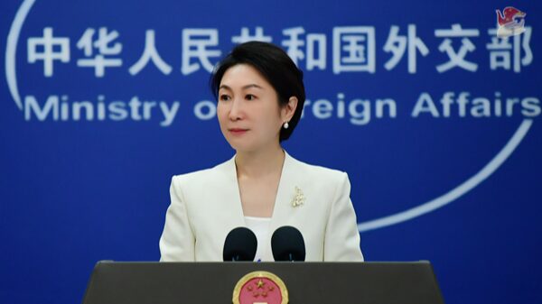 China da la bienvenida a los esfuerzos de alto el fuego en el diálogo entre Putin y Trump