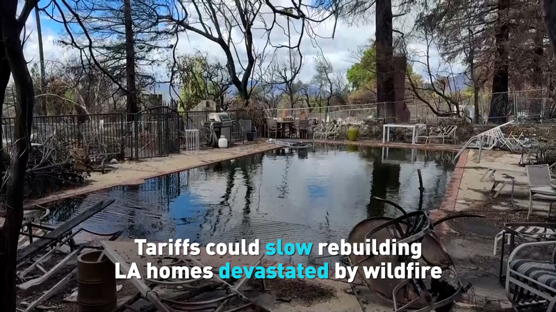 Los aranceles amenazan la rápida reconstrucción de hogares en Los Ángeles tras incendio forestal video poster