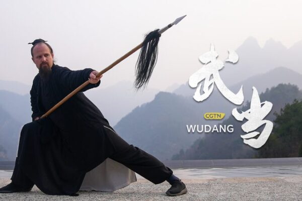 Jake Pinnick: Llevando el Kung Fu de Wudang al Mundo 🌏🥋 Jake_Pinnick__Llevando_el_Kung_Fu_de_Wudang_al_Mundo___