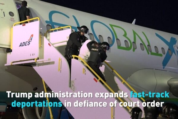 La administración de Trump amplía las deportaciones rápidas a pesar de la orden judicial La_administracio_n_de_Trump_ampli_a_las_deportaciones_ra_pidas_a_pesar_de_la_orden_judicial video poster
