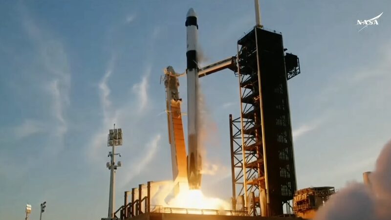 NASA_y_SpaceX_lanzan_nueva_tripulacio_n_a_la_ISS__terminando_una_espera_de_9_meses video poster