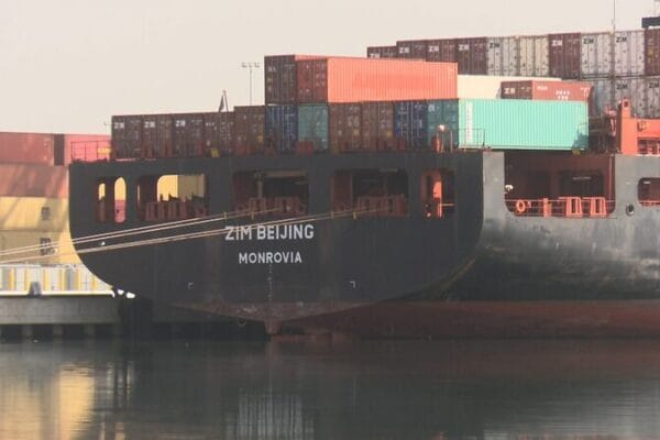 ¿La orden de Trump sobre los barcos chinos: una sacudida en la cadena de suministro? video poster