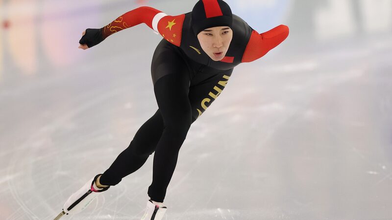 Patinadores chinos Han y Ning brillan con bronce en la Copa Mundial de la ISU 🥉⏱️ Patinadores_chinos_Han_y_Ning_brillan_con_bronce_en_la_Copa_Mundial_de_la_ISU____