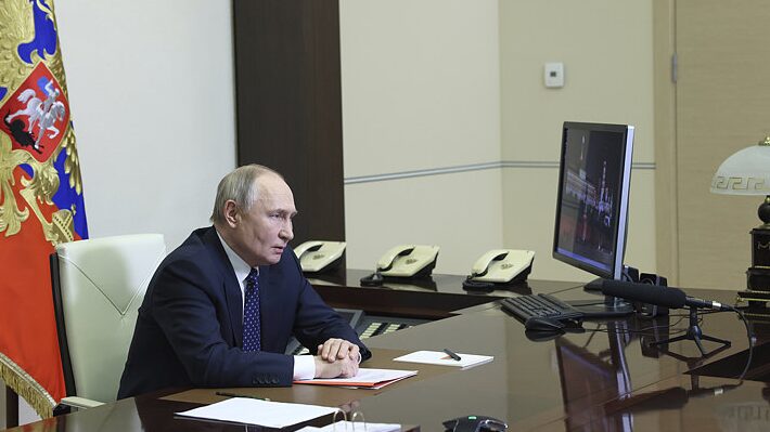 Putin_garantiza_la_vida_a_las_tropas_ucranianas_que_se_rindan_en_Kursk