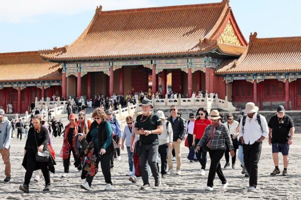 ¡El turismo se dispara en la China continental: aumento de 8.88 millones de visitantes! ¡El turismo se dispara en la China continental: aumento de 8.88 millones de visitantes!