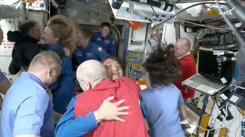 SpaceX_entrega_nueva_tripulacio_n_para_misio_n_extendida_de_la_NASA_en_la_ISS video poster