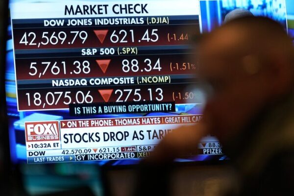 Tensiones_arancelarias_provocan_caos_en_Wall_Street