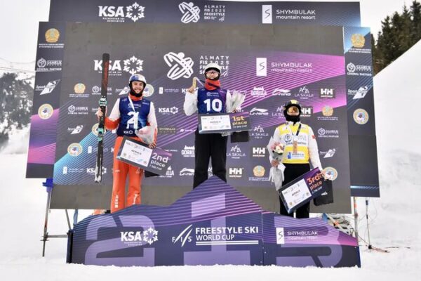¡Wang Xindi Triunfa en la Copa del Mundo en Almaty! _Wang_Xindi_Triunfa_en_la_Copa_del_Mundo_en_Almaty_