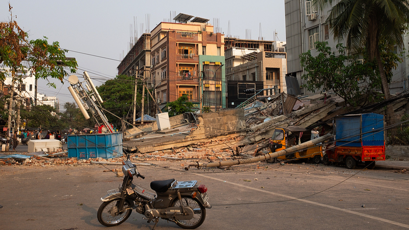Xi_Jinping_ofrece_condolencias_tras_mortal_terremoto_de_7_7_en_Myanmar