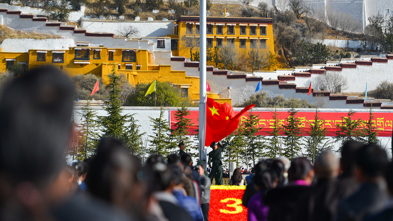 Xizang__De_la_Servidumbre_Feudal_a_la_Libertad_Moderna
