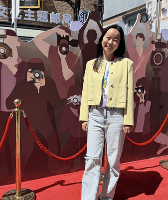 Lucy se embarca en una aventura cinematográfica en el Festival de Cine de Beijing 2025 video poster