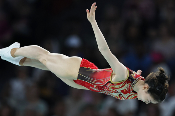 Gimnastas chinos brillan en la Copa Mundial de Trampolín