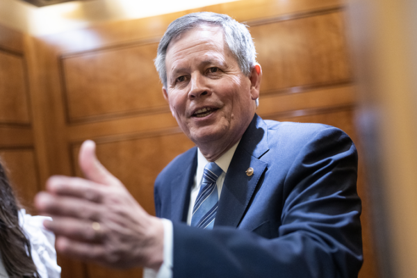 El senador Daines impulsa una nueva ola en el diálogo China-EE.UU. El senador Daines impulsa una nueva ola en el diálogo China-EE.UU.