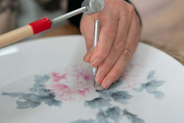 Posibilidades de Peonías: La Tradición Florece con Arte Moderno