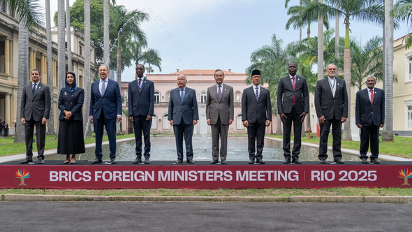 La unidad de los BRICS impulsa la reforma global: la visión de Wang Yi