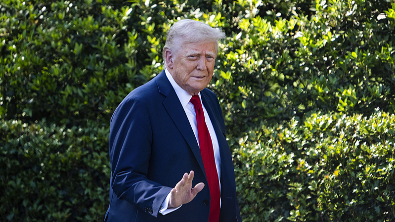 Encuesta de CNN: 59% culpa las políticas de Trump por un empeoramiento económico