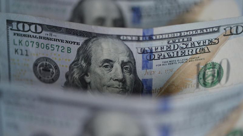 Dominancia del dólar en declive: riesgos ocultos expuestos