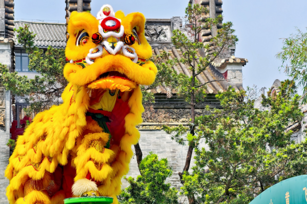 Espectáculo de Danza de León en el Templo Ancestral de Foshan Espectáculo de Danza de León en el Templo Ancestral de Foshan