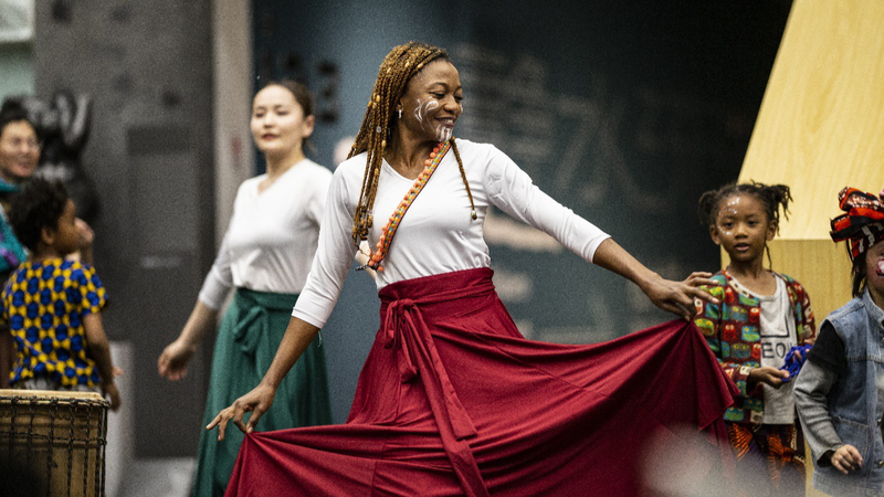 Artes Africanas Inmersivas Iluminan el 114º Aniversario de Tsinghua Artes Africanas Inmersivas Iluminan el 114º Aniversario de Tsinghua