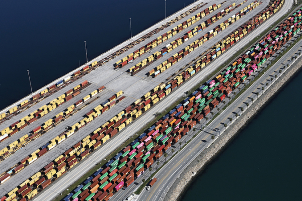 China critica los aranceles recíprocos de EE.UU., denuncia intimidación comercial