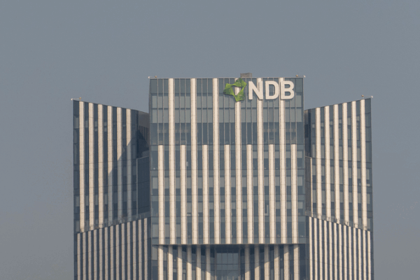 Xi Jinping visita el Nuevo Banco de Desarrollo en Shanghái Xi Jinping visita el Nuevo Banco de Desarrollo en Shanghái