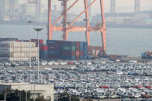 Seúl impulsa la industria automotriz con 3 billones de won en ayuda de emergencia