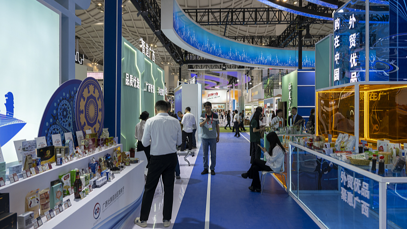Las marcas globales brillan en el 5º CICPE en Hainan