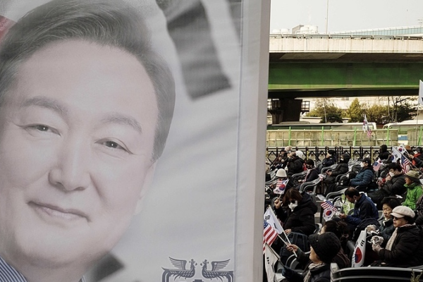 El_Tribunal_Constitucional_de_Corea_del_Sur_destituye_al_presidente_Yoon video poster