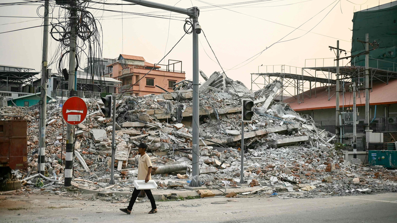 El_equipo_de_rescate_chino_entrega_ayuda_vital_en_la_zona_del_terremoto_de_Myanmar