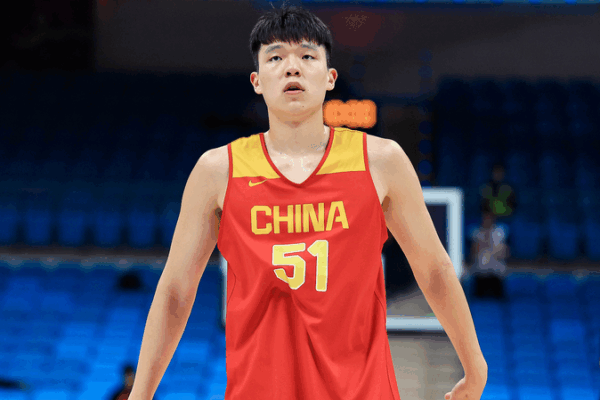 El joven estrella del baloncesto Yang Hansen apunta al Draft de la NBA 2025 El_joven_estrella_del_baloncesto_Yang_Hansen_apunta_al_Draft_de_la_NBA_2025