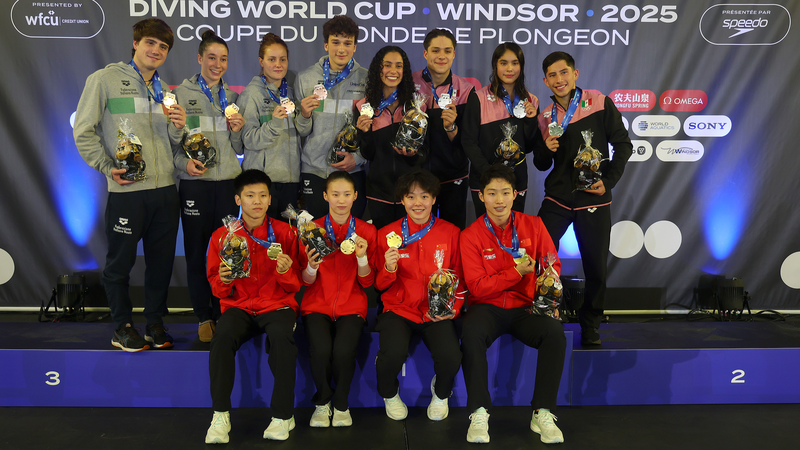 Equipo Mixto de Clavados de China Triunfa en la Copa del Mundo Equipo_Mixto_de_Clavados_de_China_Triunfa_en_la_Copa_del_Mundo
