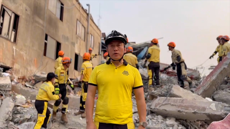 Equipos de rescate chinos se apresuran a salvar vidas en Mandalay Equipos_de_rescate_chinos_se_apresuran_a_salvar_vidas_en_Mandalay video poster