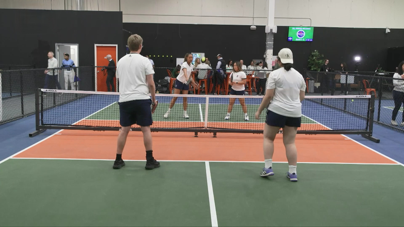Estudiantes de EE. UU. Inician Emocionante Gira de Pickleball en la China Continental Estudiantes_de_EE__UU__Inician_Emocionante_Gira_de_Pickleball_en_la_China_Continental video poster