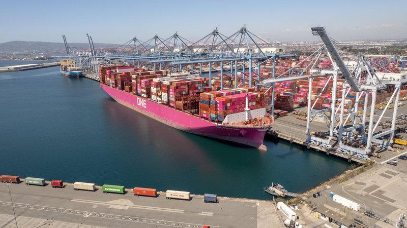 ¿Las tasas portuarias de EE.UU. para barcos chinos: una medida arriesgada para el comercio global?
