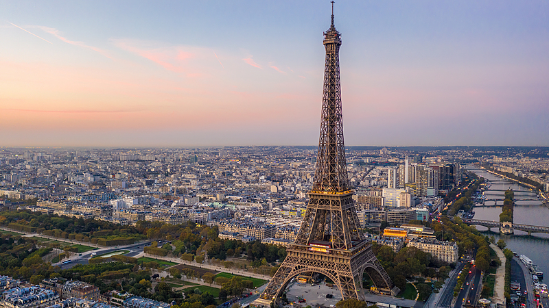 Torre Eiffel: De arco de Expo a emblemático ícono