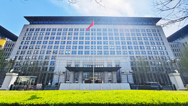 China extiende derechos antidumping sobre papel electrolítico japonés