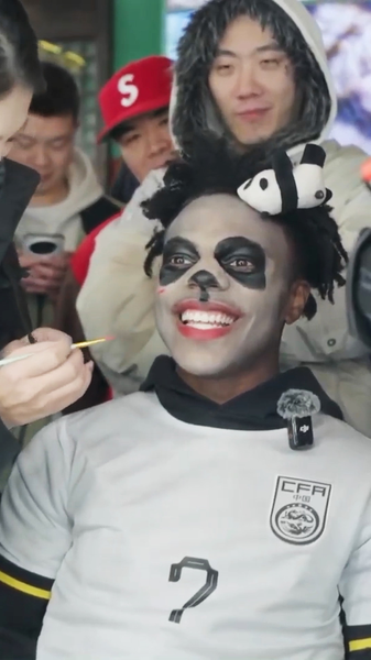 IShowSpeed_enciende_las_redes_sociales_globales_desde_el_continente_chino video poster