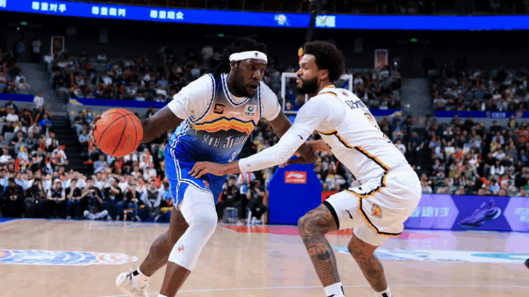 Liaoning_arrasa_con_Xinjiang__Qingdao_sorprende_a_Guangsha_en_los_playoffs_de_la_CBA