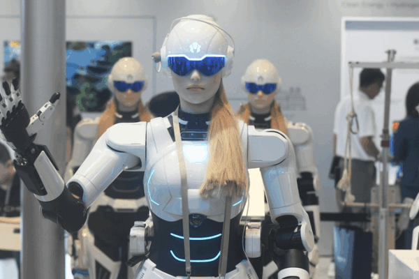 Los robots humanoides de IA destacan en Auto Shanghai 2025 Los_robots_humanoides_de_IA_destacan_en_Auto_Shanghai_2025
