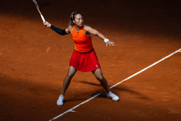 La campeona olímpica Zheng Qinwen eliminada en la segunda ronda del Abierto de Madrid