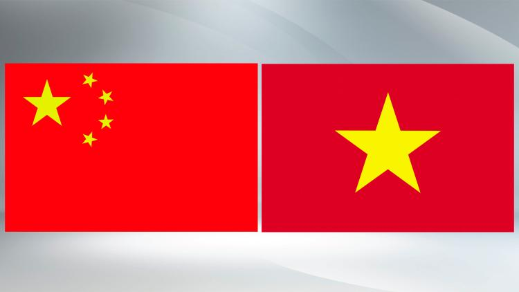 Cálida bienvenida en Hanoi: Xi Jinping se reúne con To Lam